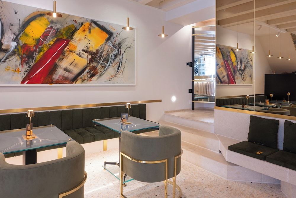 Spirito Santo Palazzo Storico — Restaurant & bars in Rovinj, Istria