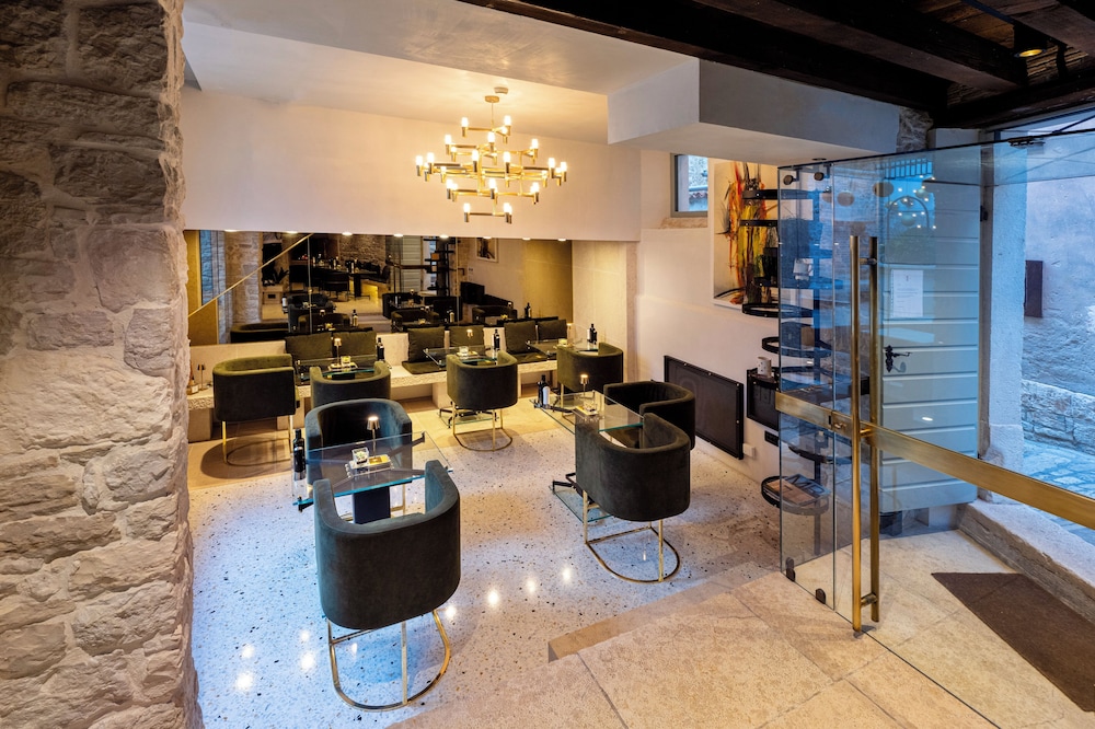 Spirito Santo Palazzo Storico — Restaurant & bars in Rovinj, Istria