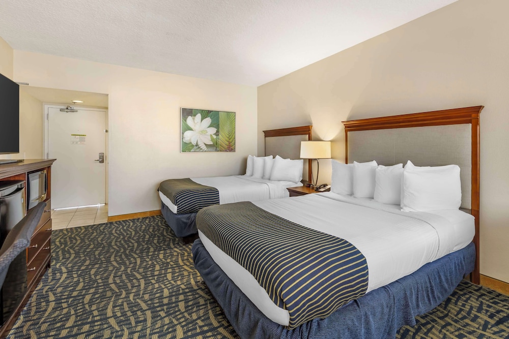 Best Western Cocoa Beach - Port Canaveral — Hotel rooms in Cape Canaveral, Florida