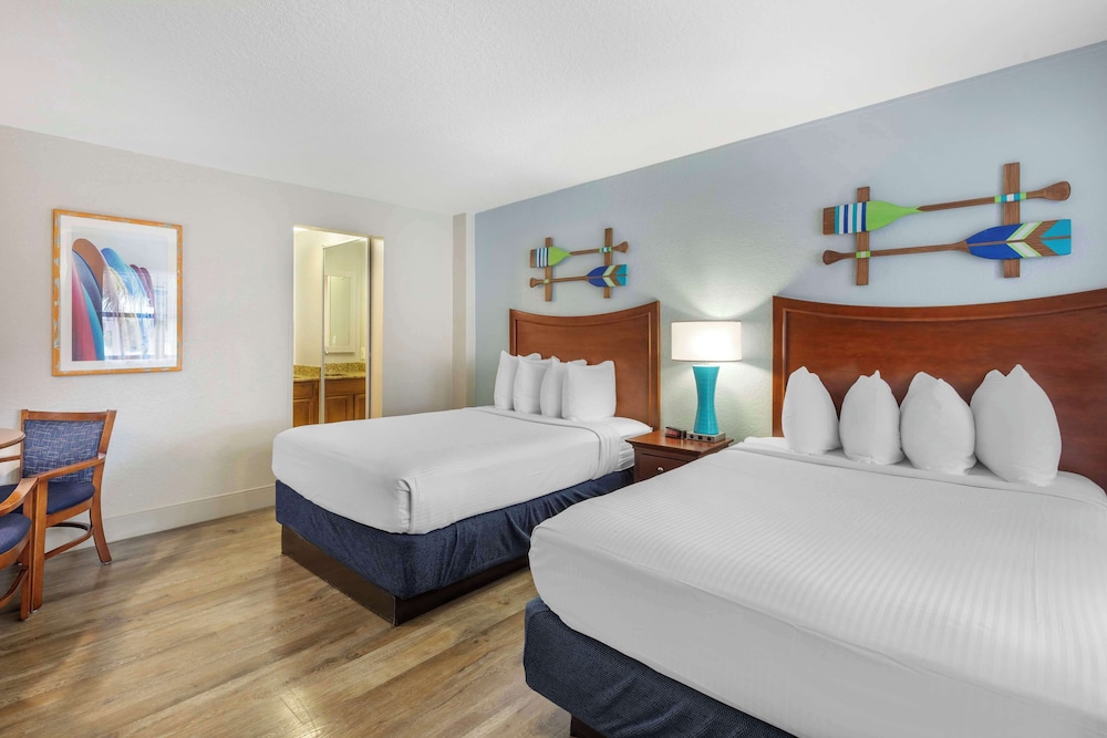 Best Western Cocoa Beach - Port Canaveral — Hotel rooms in Cape Canaveral, Florida