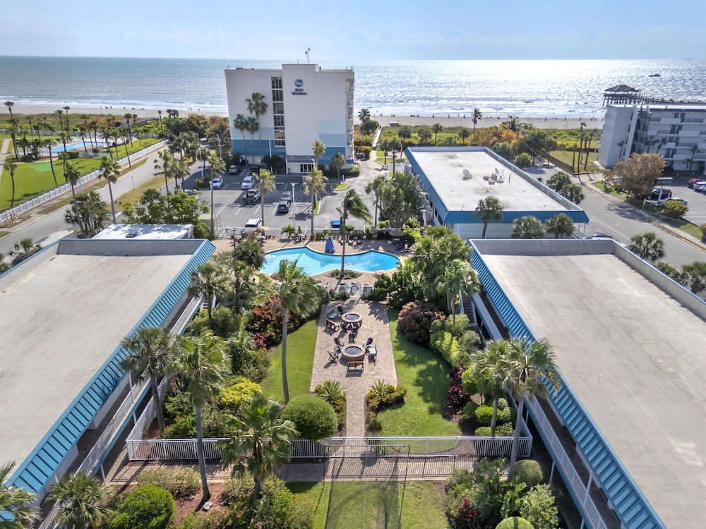Best Western Cocoa Beach - Port Canaveral — Main photo in Cape Canaveral, Florida