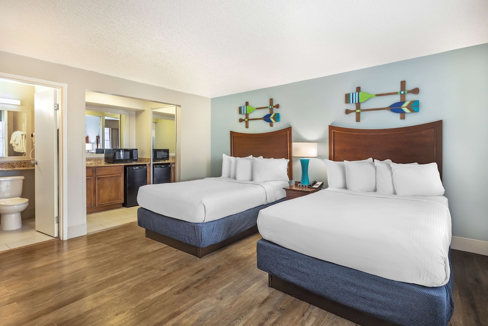 Best Western Cocoa Beach - Port Canaveral — Hotel rooms in Cape Canaveral, Florida