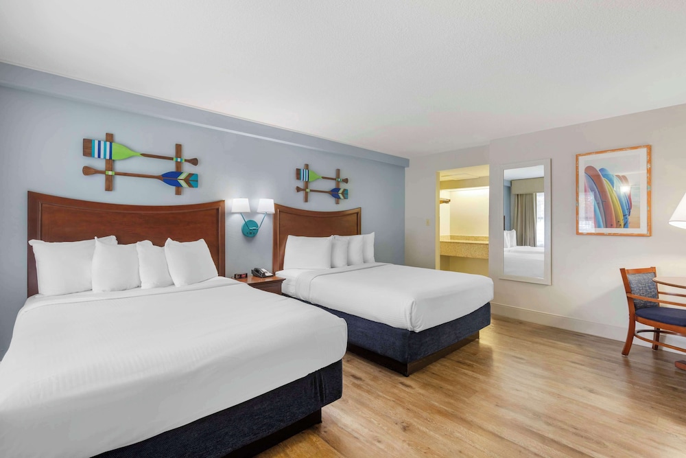 Best Western Cocoa Beach - Port Canaveral — Hotel rooms in Cape Canaveral, Florida