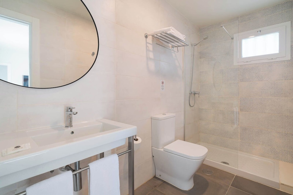 Apartamentos Celeste — Hotel rooms in Costa Teguise, Canary Islands