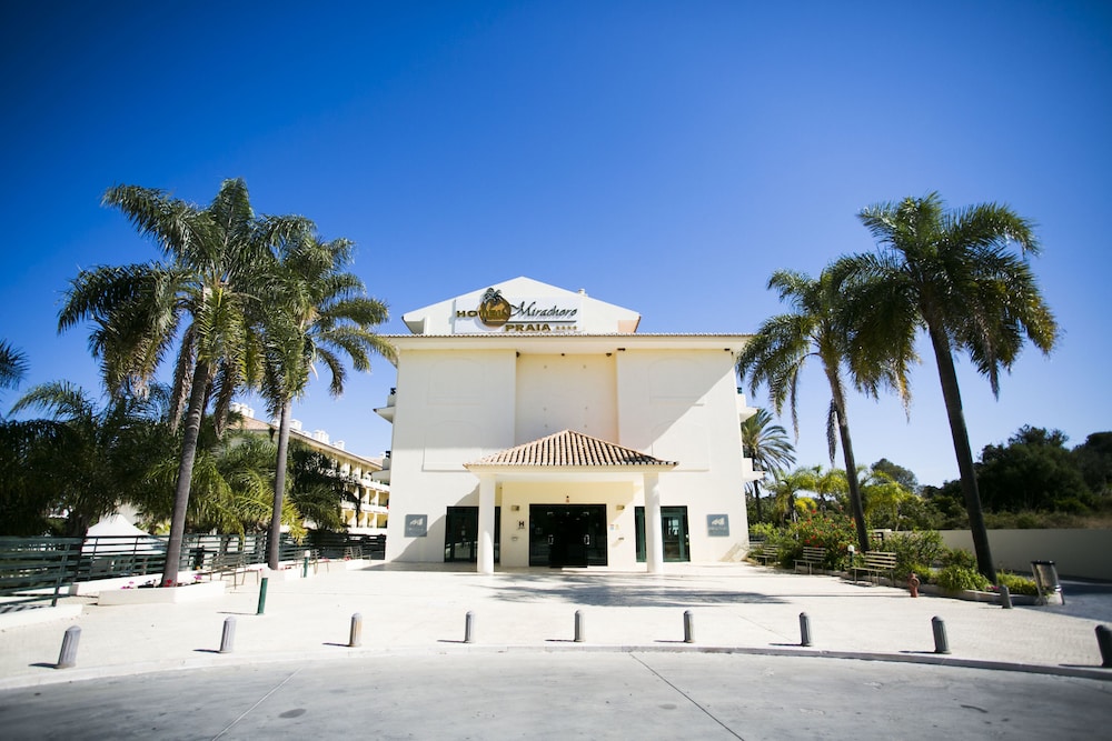 Mirachoro Carvoeiro — Hotel building in Carvoeiro, Faro