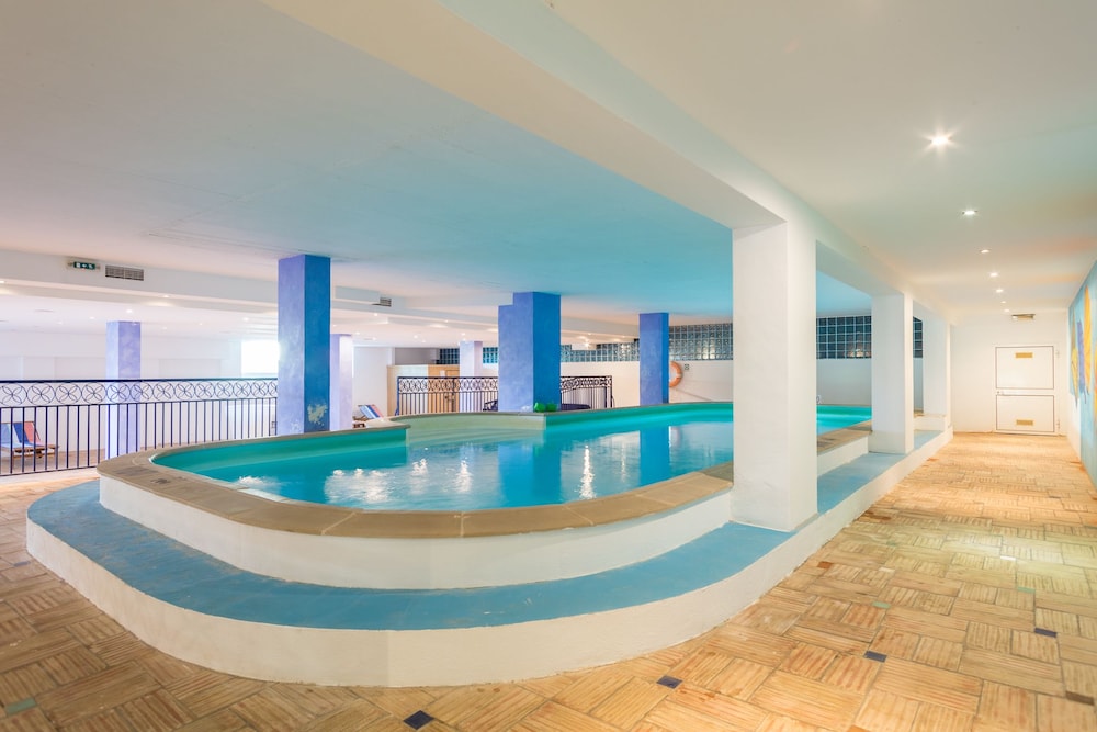 Mirachoro Carvoeiro — Swimming pool in Carvoeiro, Faro