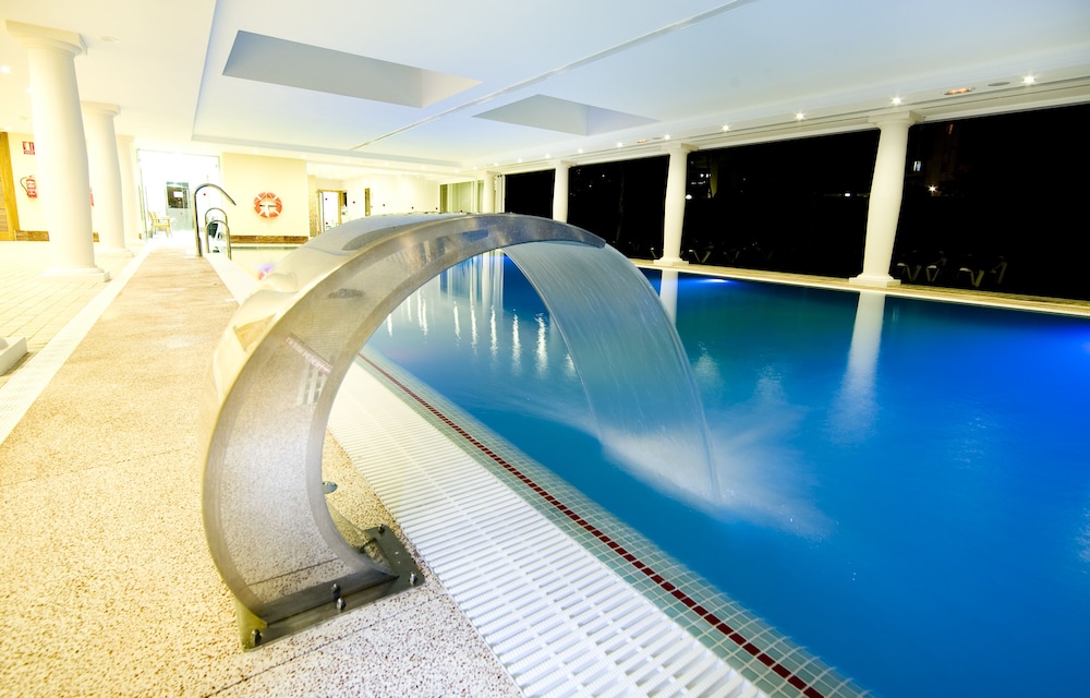 Hotel Monarque Cendrillón — Swimming pool in Fuengirola, Andalusia