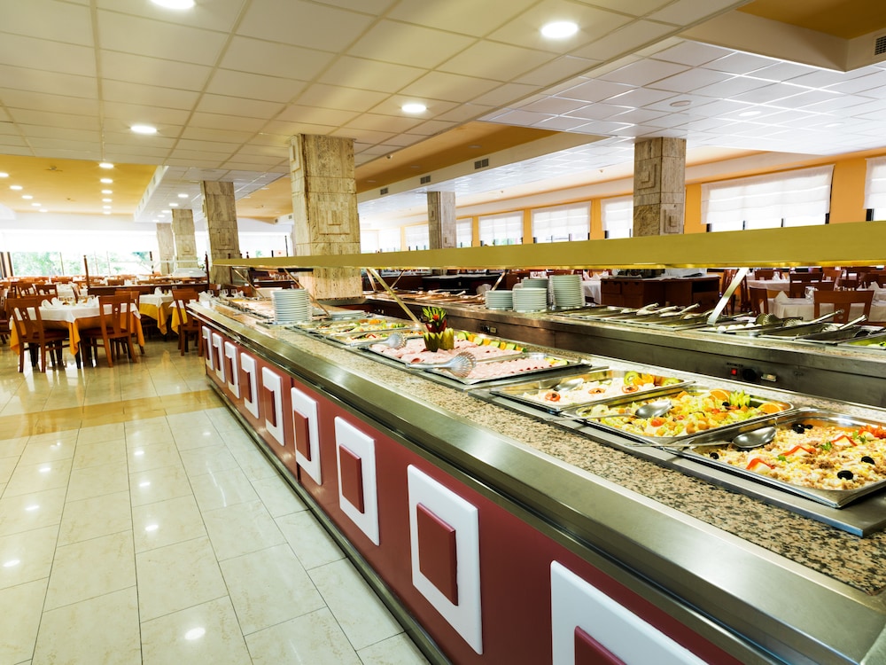 Hotel Monarque Cendrillón — Restaurant & bars in Fuengirola, Andalusia