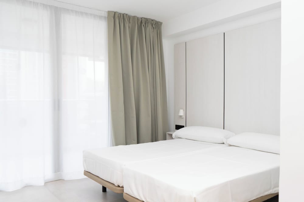 Aparthotel BCL Levante Club — Hotel rooms in Benidorm, Valencian Community