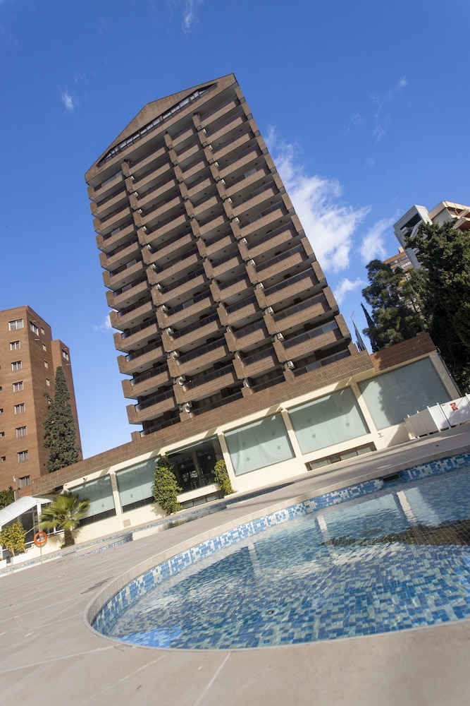 Aparthotel BCL Levante Club — Hotel building in Benidorm, Valencian Community