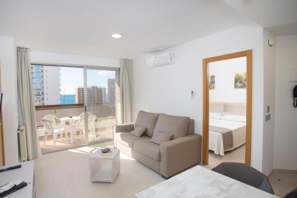 Aparthotel BCL Levante Club — Hotel rooms in Benidorm, Valencian Community