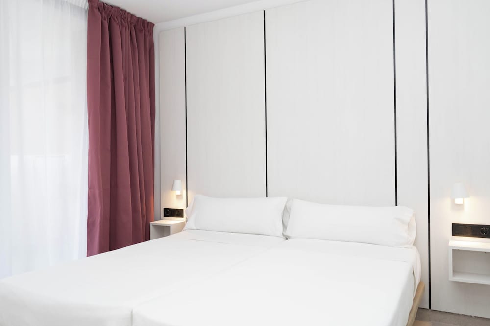Aparthotel BCL Levante Club — Hotel rooms in Benidorm, Valencian Community