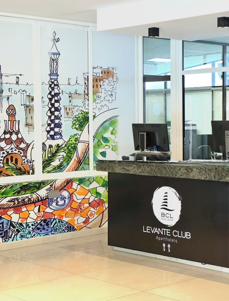 Aparthotel BCL Levante Club — Hotel building in Benidorm, Valencian Community