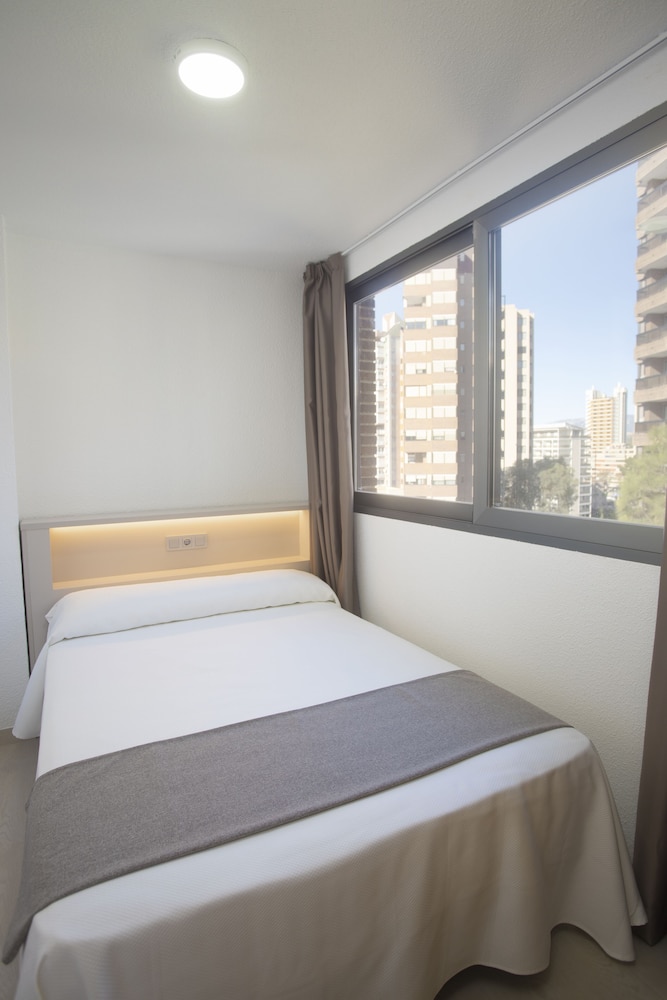 Aparthotel BCL Levante Club — Hotel rooms in Benidorm, Valencian Community