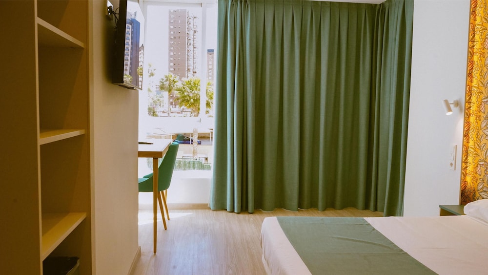 Poseidon Resort — Hotel rooms in Benidorm, Valencian Community