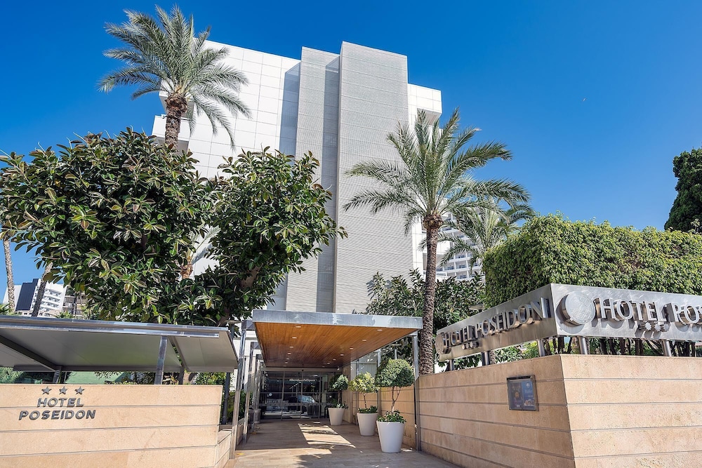 Poseidon Resort — Hotel building in Benidorm, Valencian Community