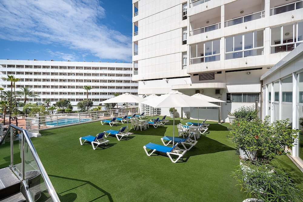 Poseidon Resort — Hotel building in Benidorm, Valencian Community