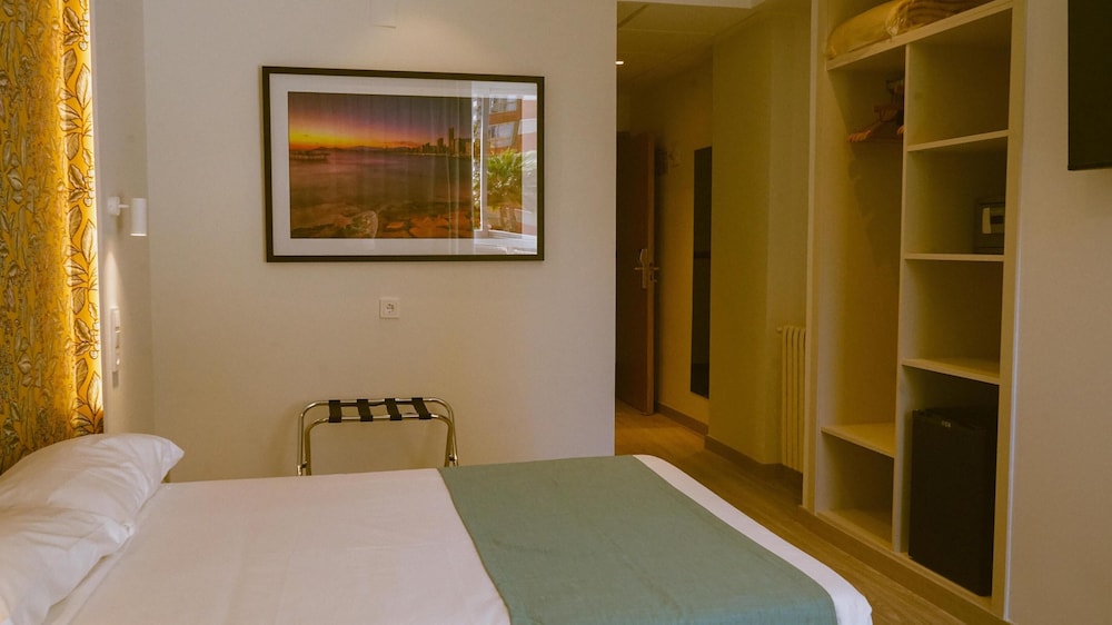 Poseidon Resort — Hotel rooms in Benidorm, Valencian Community