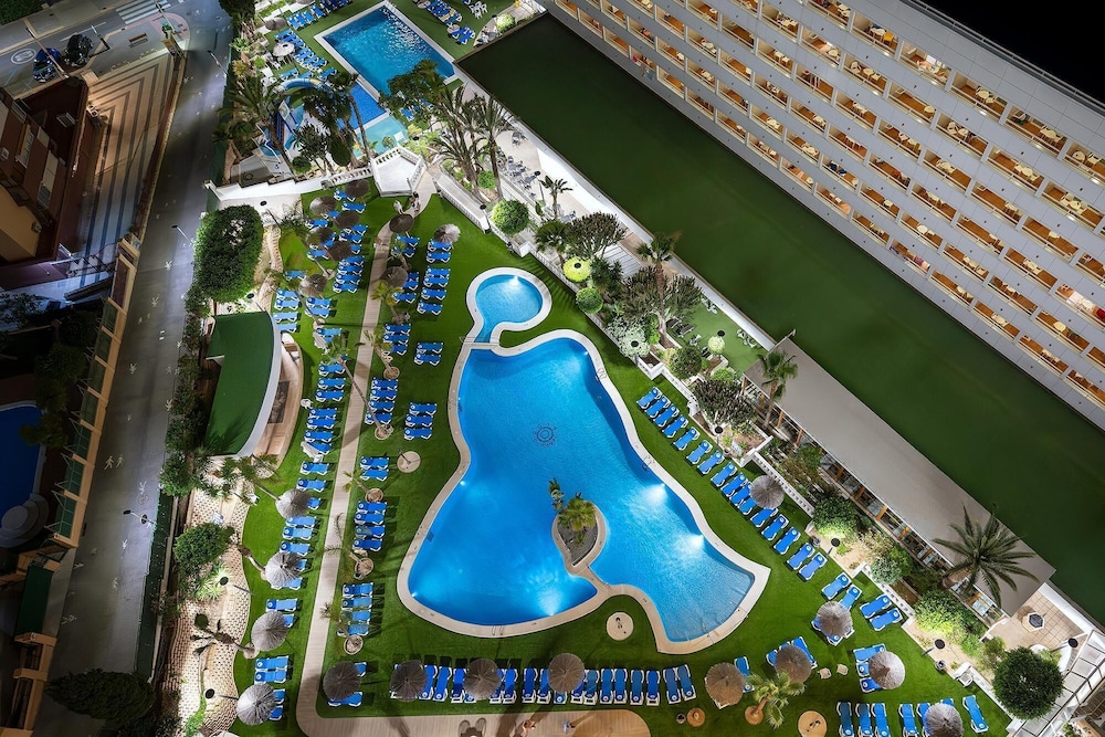 Poseidon Resort — Swimming pool in Benidorm, Valencian Community
