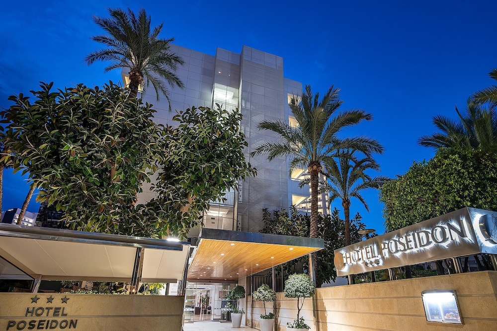 Poseidon Resort — Hotel building in Benidorm, Valencian Community