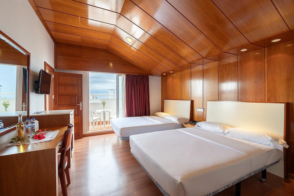 Poseidon Resort — Hotel rooms in Benidorm, Valencian Community