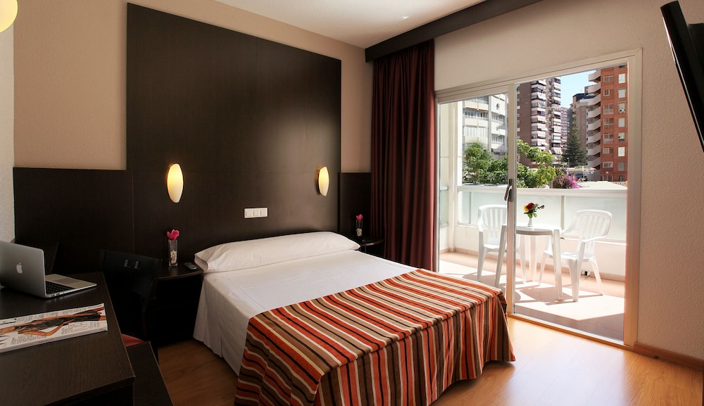 Poseidon Resort — Hotel rooms in Benidorm, Valencian Community