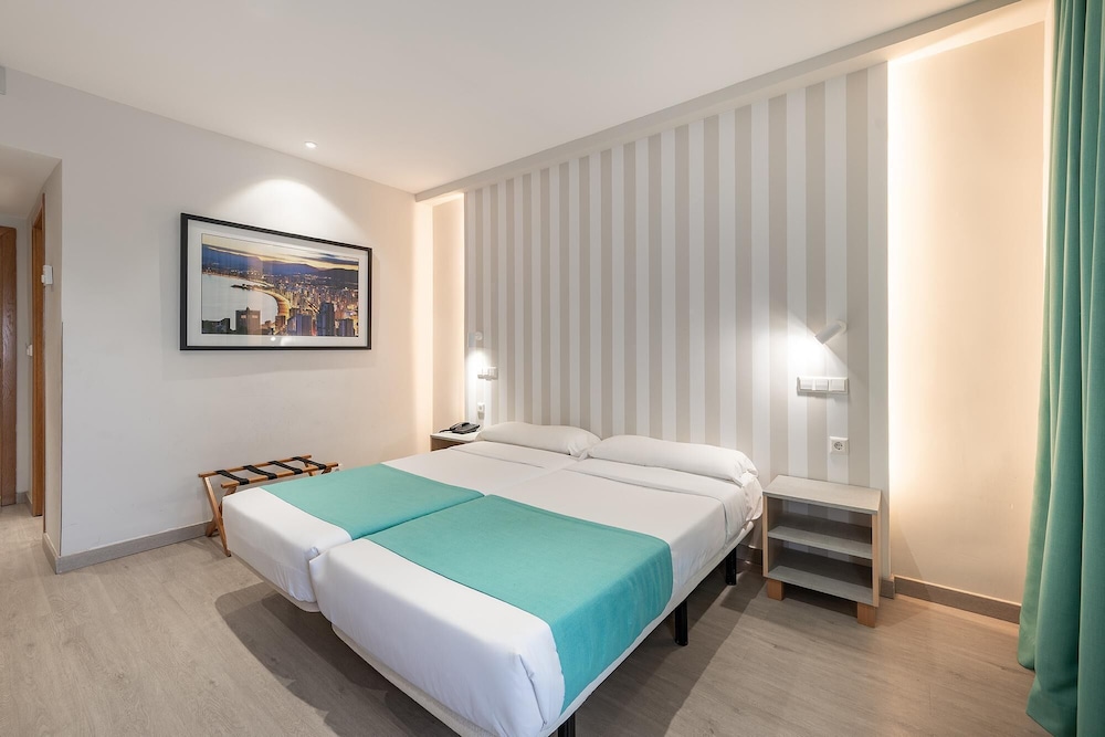 Poseidon Resort — Hotel rooms in Benidorm, Valencian Community