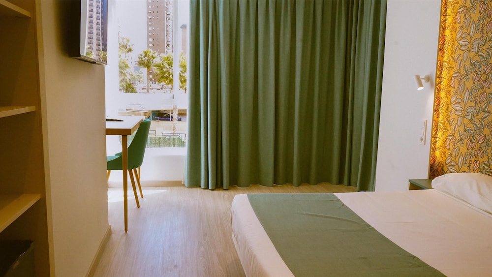 Poseidon Resort — Hotel rooms in Benidorm, Valencian Community