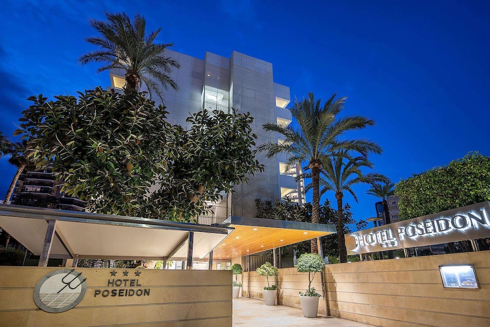 Poseidon Resort — Hotel building in Benidorm, Valencian Community