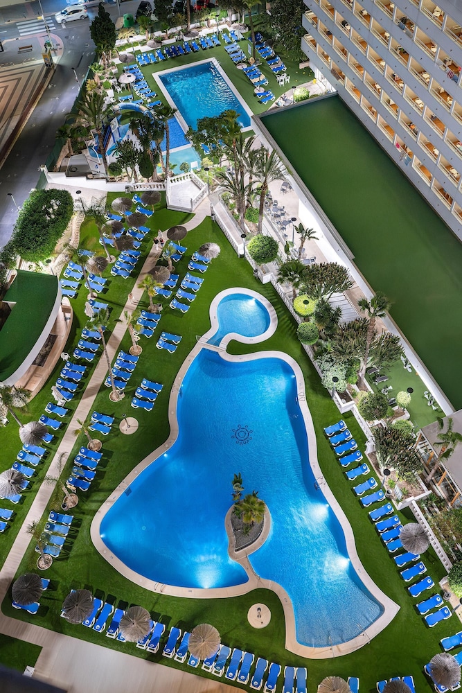 Poseidon Resort — Swimming pool in Benidorm, Valencian Community
