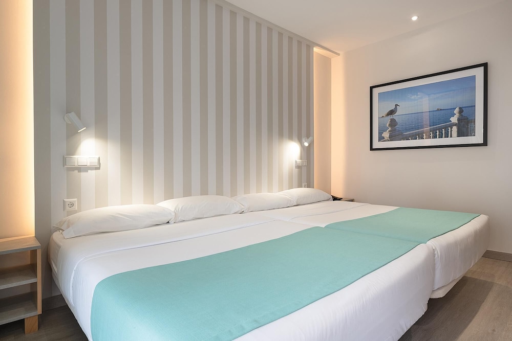 Poseidon Resort — Hotel rooms in Benidorm, Valencian Community