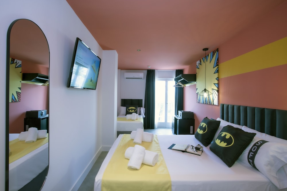 Casual Pop Art Hotel by Casual Hoteles — Hotel rooms in Benidorm, Valencian Community
