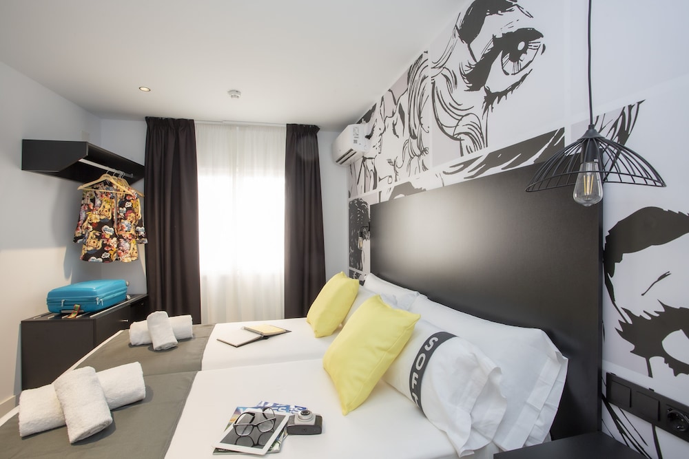 Casual Pop Art Hotel by Casual Hoteles — Hotel rooms in Benidorm, Valencian Community