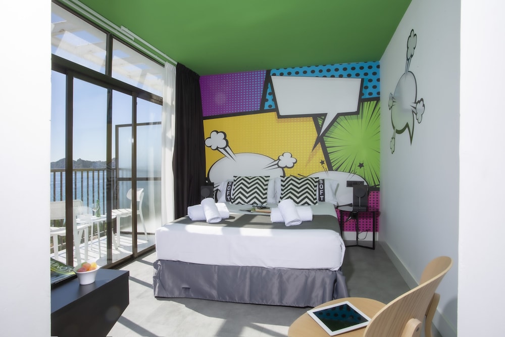 Casual Pop Art Hotel by Casual Hoteles — Hotel rooms in Benidorm, Valencian Community