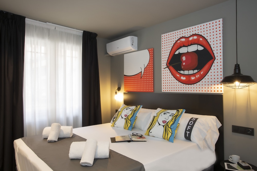 Casual Pop Art Hotel by Casual Hoteles — Hotel rooms in Benidorm, Valencian Community