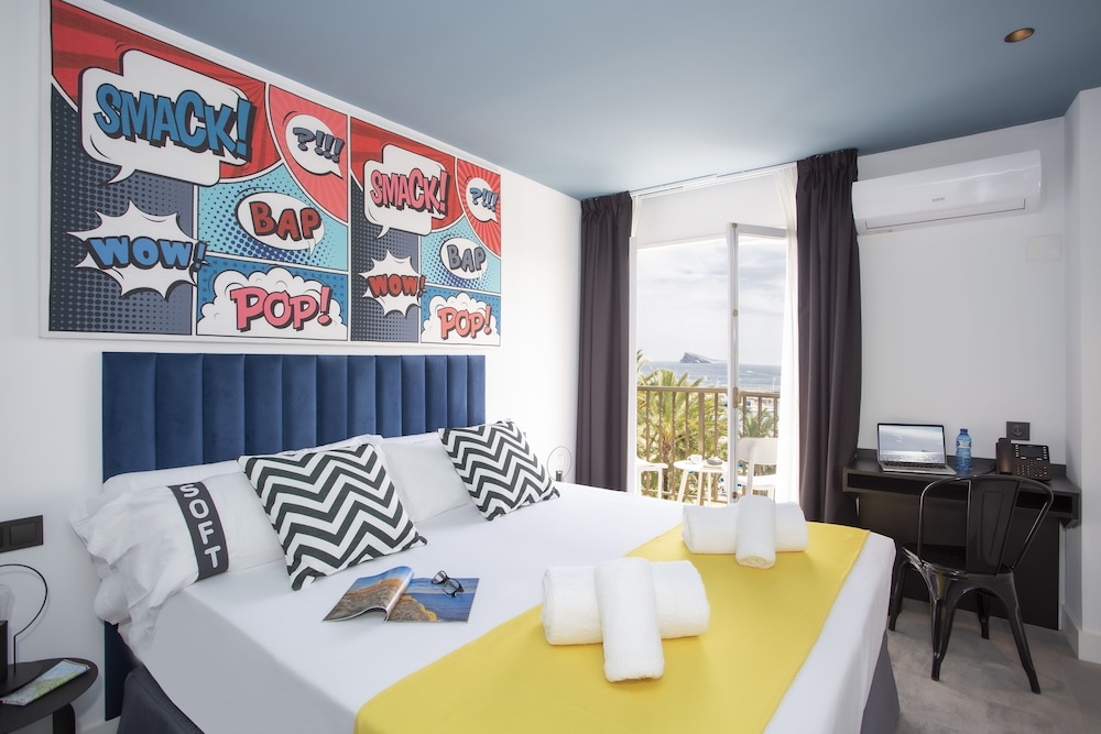 Casual Pop Art Hotel by Casual Hoteles — Hotel rooms in Benidorm, Valencian Community