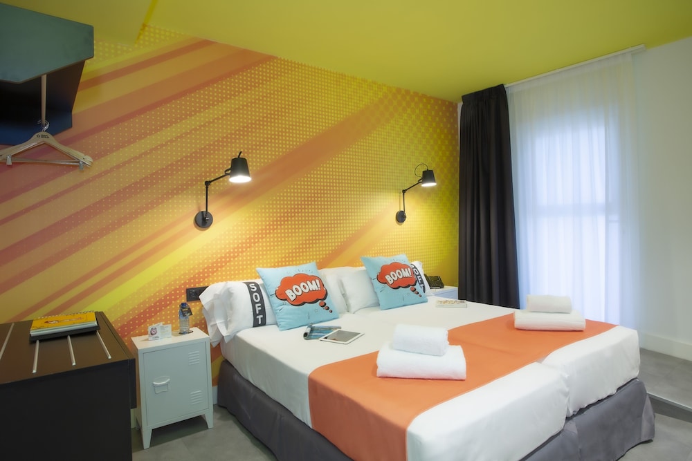 Casual Pop Art Hotel by Casual Hoteles — Hotel rooms in Benidorm, Valencian Community
