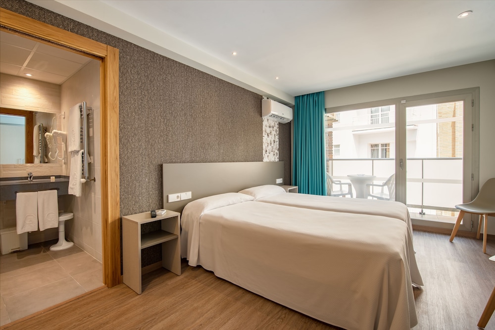 Climia 2Sleep Apartments — Hotel rooms in Benidorm, Valencian Community
