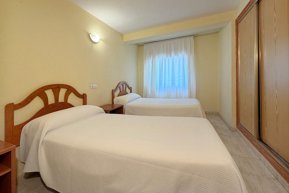 Climia 2Sleep Apartments — Hotel rooms in Benidorm, Valencian Community