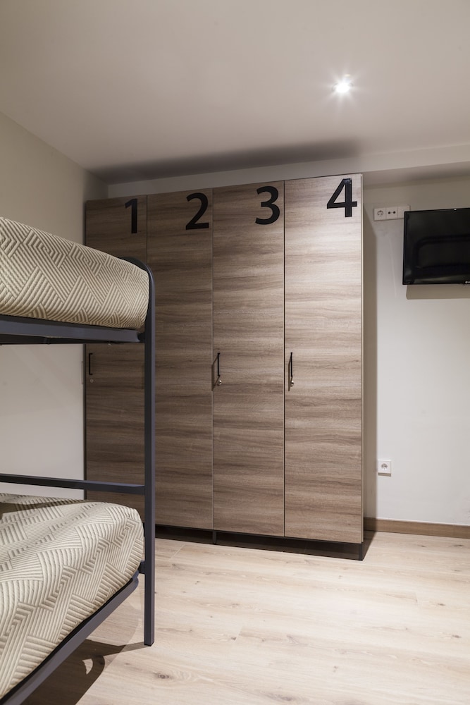 Climia 2Sleep Apartments — Hotel rooms in Benidorm, Valencian Community