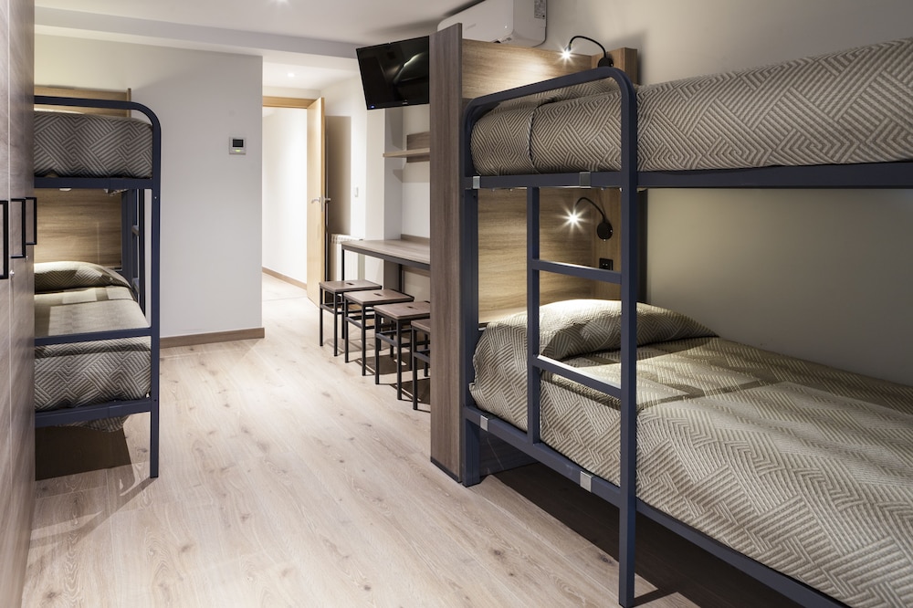 Climia 2Sleep Apartments — Hotel rooms in Benidorm, Valencian Community