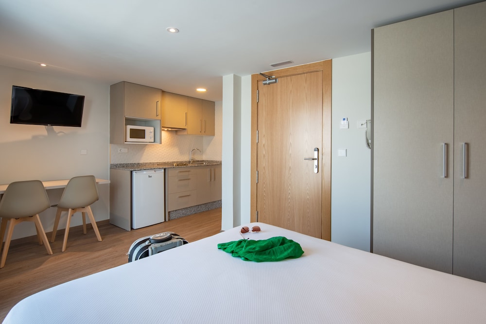 Climia 2Sleep Apartments — Hotel rooms in Benidorm, Valencian Community