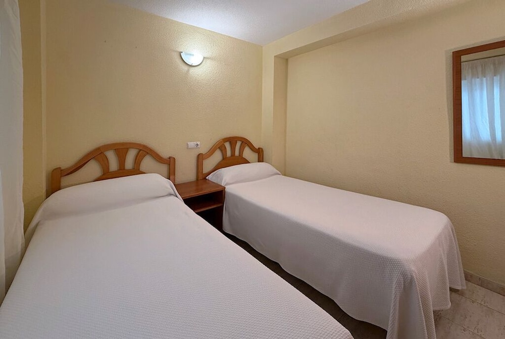 Climia 2Sleep Apartments — Hotel rooms in Benidorm, Valencian Community