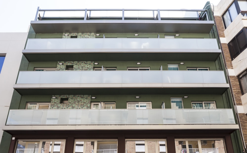 Climia 2Sleep Apartments — Hotel building in Benidorm, Valencian Community
