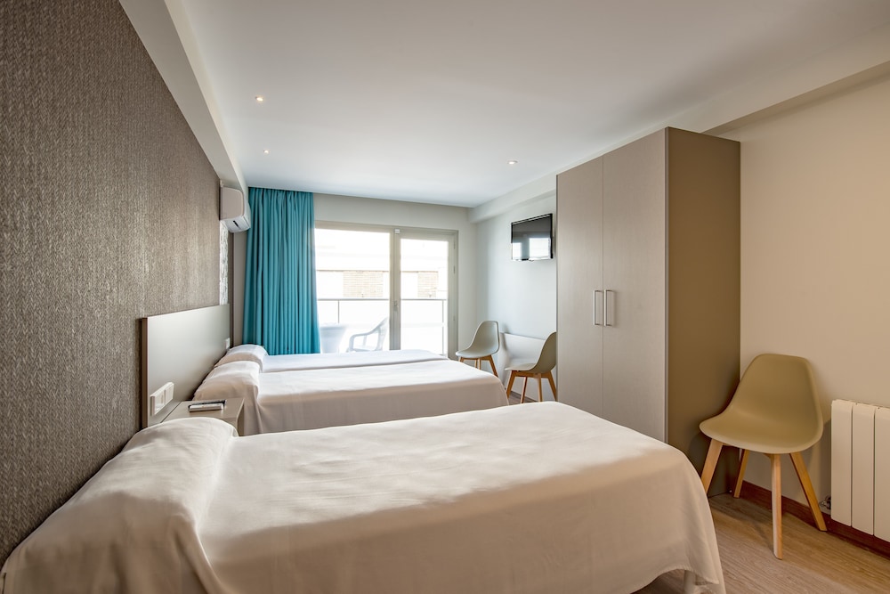 Climia 2Sleep Apartments — Hotel rooms in Benidorm, Valencian Community