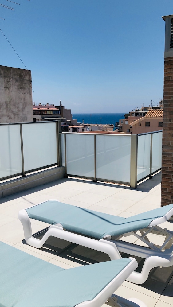 Climia 2Sleep Apartments — Hotel rooms in Benidorm, Valencian Community