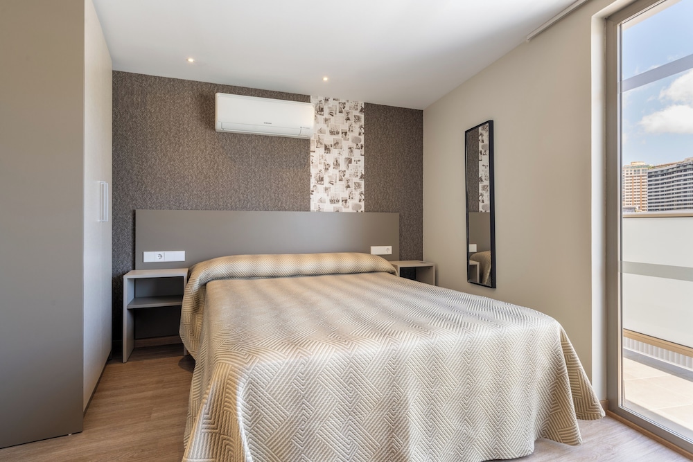 Climia 2Sleep Apartments — Hotel rooms in Benidorm, Valencian Community