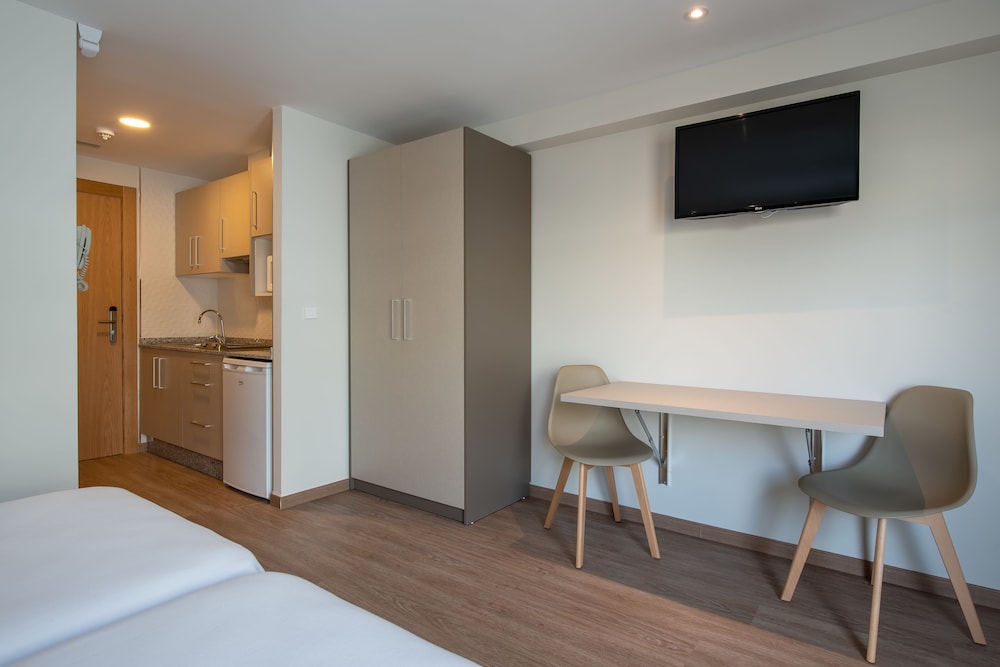 Climia 2Sleep Apartments — Hotel rooms in Benidorm, Valencian Community