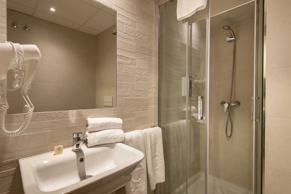 Climia 2Sleep Apartments — Hotel rooms in Benidorm, Valencian Community