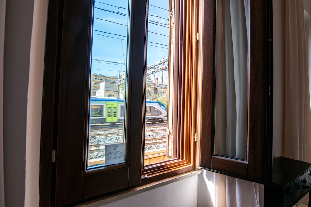 Crossroad Hotel — Hotel rooms in Rome, Lazio